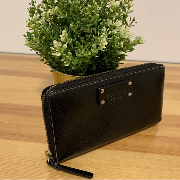 Kate Spade Wellesley Neda Pebbled Black Leather Zip Around Wallet - Picture 2 of 14